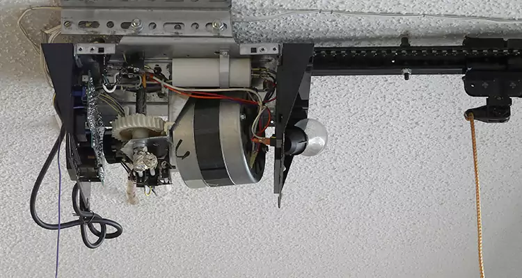 Emergency Garage Door Opener Repair in Lake Worth, FL