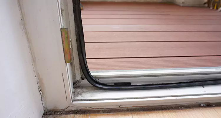 Why Choose Us for Leaking Sliding Glass Door Repair in Lake Worth, FL?