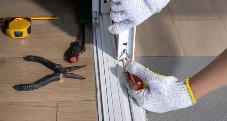 Screen Door Wheel Replacement in Lake Worth, FL