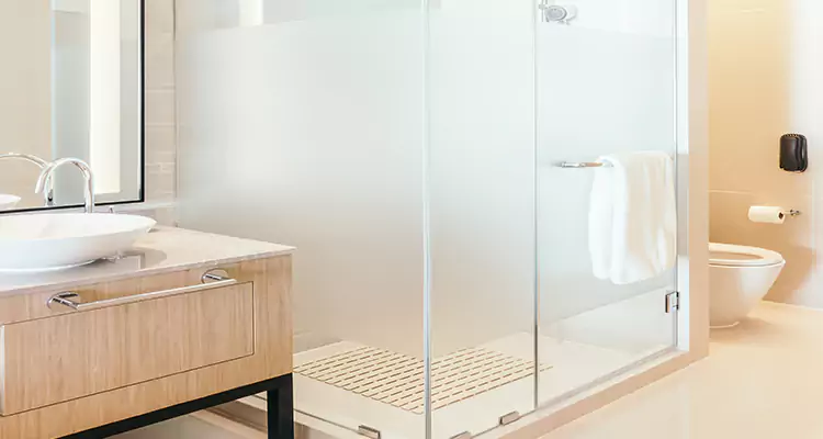 Expert Shower Door Fix and Repair in Lake Worth, FL