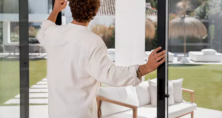 Sliding Screen Door Maintenance for Closing Issues in Lake Worth, FL